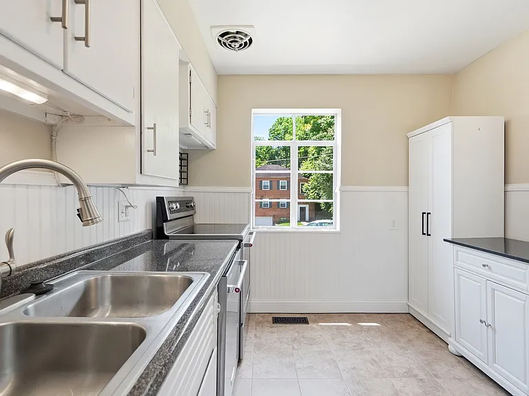 3012 Kinmont St #1 — Photo 13