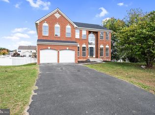 325 Rustling Leaf Pl, Kearneysville, WV 25430