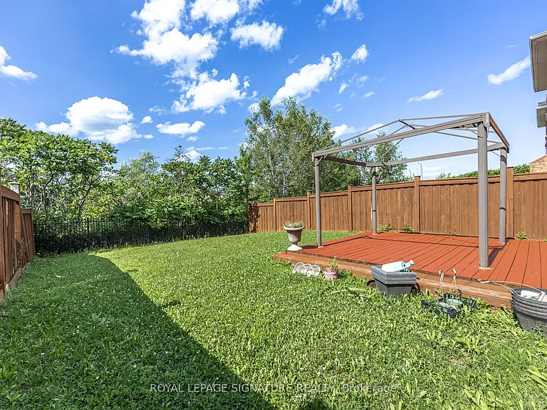 44 Selby Dr — Photo 45