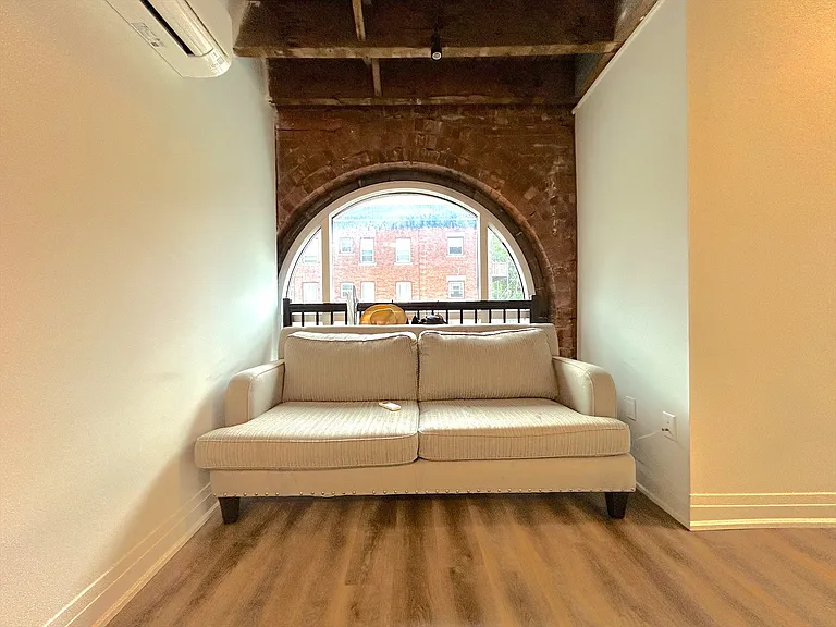 837 King St E #203 — Photo 6