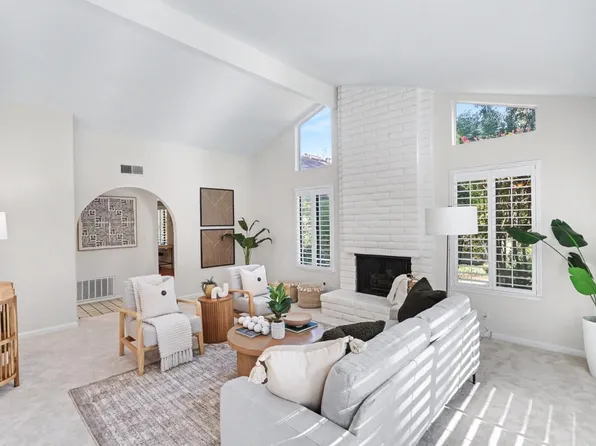 19816 Vineyard Ln, Saratoga, CA 95070