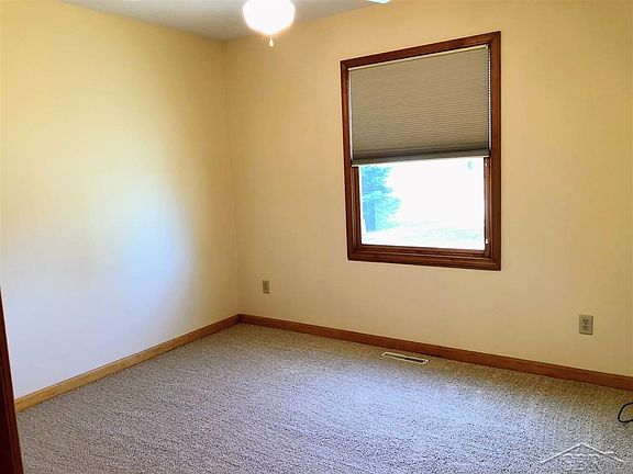 5th image of 2880 Laurel Park Dr