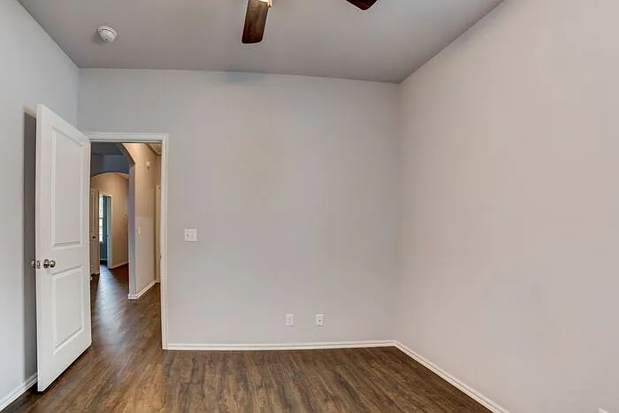 1127 N Boston Ave — Photo 32