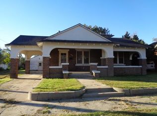 807 W 10th St, Plainview, TX 79072