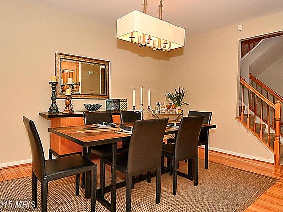 Fit All of Your Guests in Generous Dining Area!