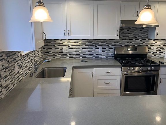2nd image of 2095 Fulton St #20957