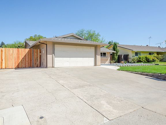 3rd image of 6369 Creekcrest Cir