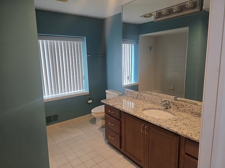 5635 Stanhope St — Photo 10