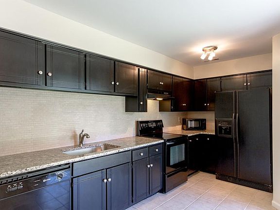 Granite & Subway Tile