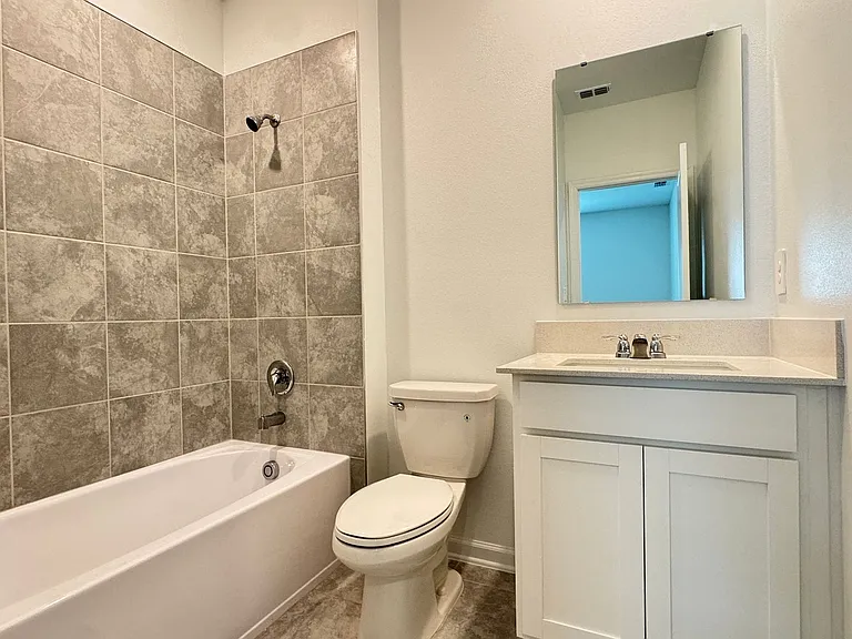 3141 Laurent Loop — Photo 30