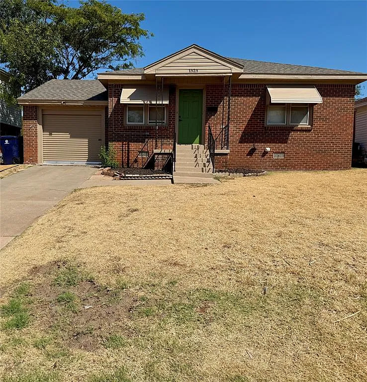 2 bed, 1.0 bath, 783 sqft, $1,100 — Photo 1