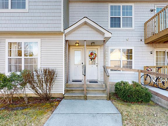 2nd image of 13 Oyster Bay Rd APT C