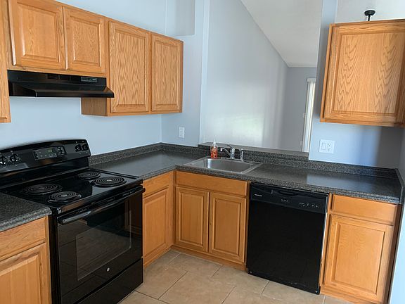 3rd image of 3151 Cloverplace Dr