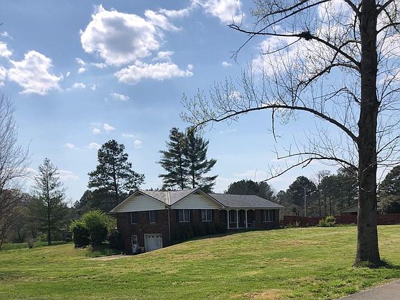 2nd image of 270 Davis Ln NW