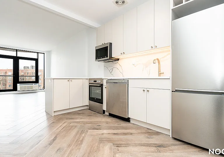 706 Ocean Pkwy #4D — Photo 2