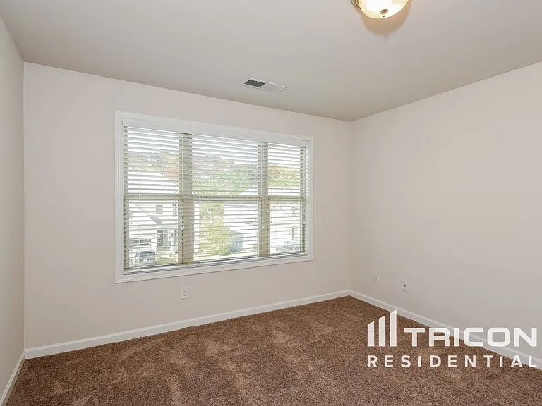 Tricon Macland Township — Photo 29