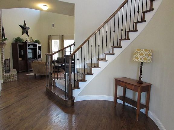 5th image of 363 Pedmore Dr
