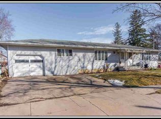 204 Lima St, New London, WI 54961