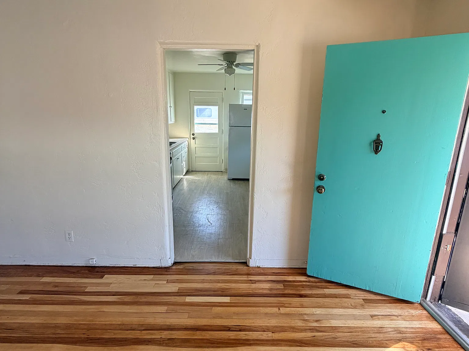 2 bed, 850 sqft, $1,700 — Photo 3
