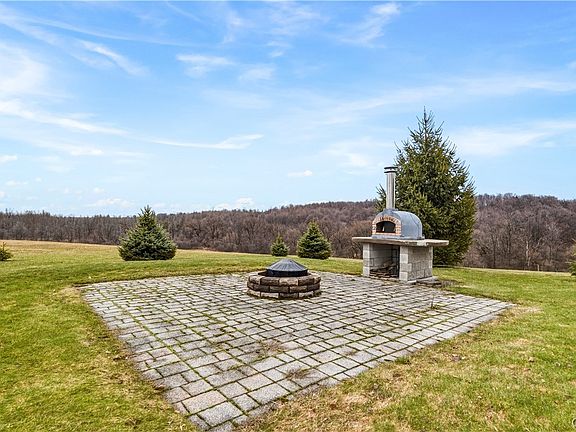 3rd image of 4448 Bussey Rd