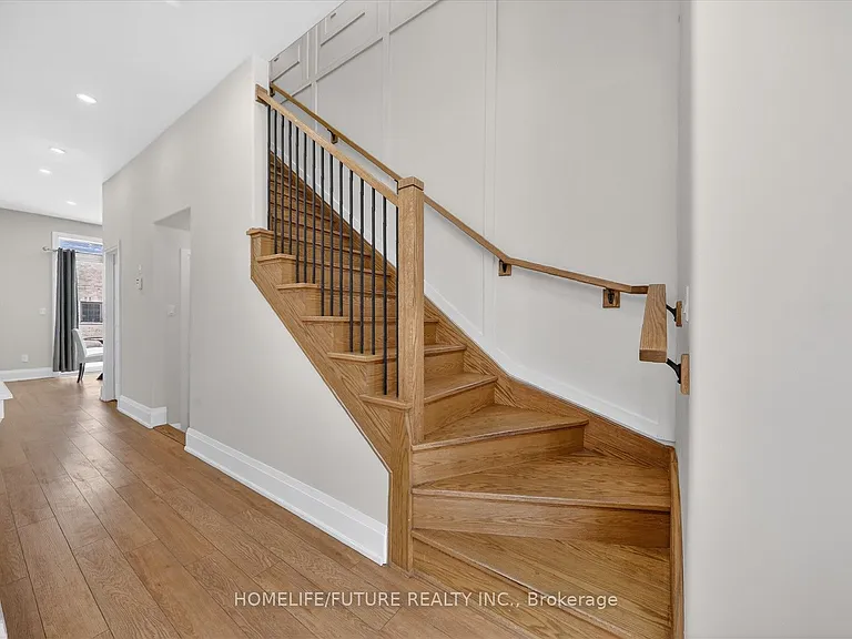 212 Mallory Ter — Photo 16