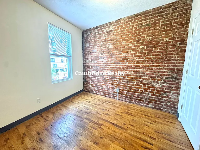 840 Huntington Ave #2T — Photo 9