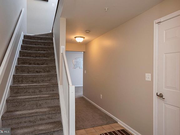 4th image of 102 Quiet Waters Pl