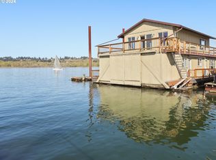 3417 NE Marine Dr #10, Portland, OR