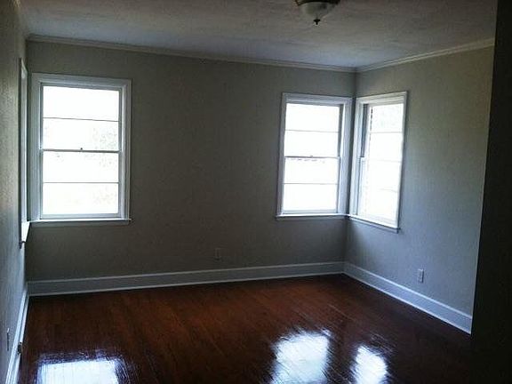 5th image of 311 Savannah Ave
