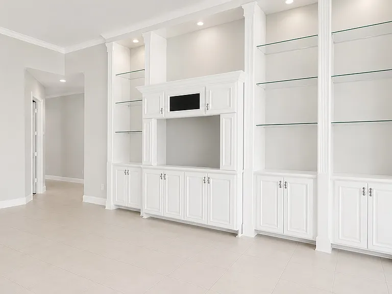 5405 Freeport Ln — Photo 3
