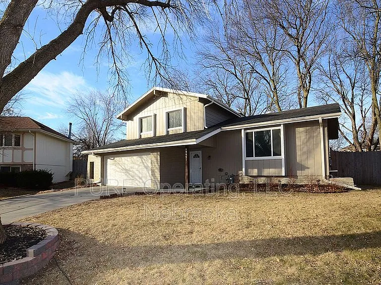 13951 Jefferson Cir — Photo 2
