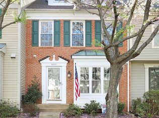6047 Raina Dr, Centreville, VA 20120