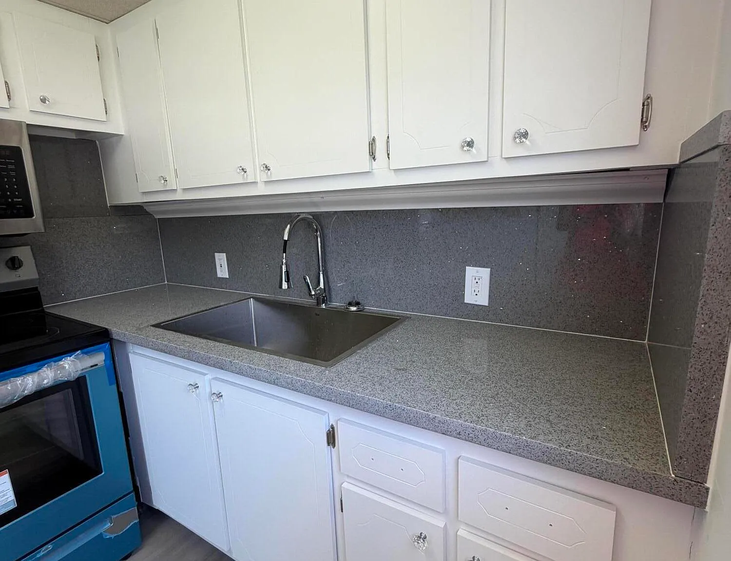 2 bed, 1.5 bath, 840 sqft, $1,900 — Photo 3