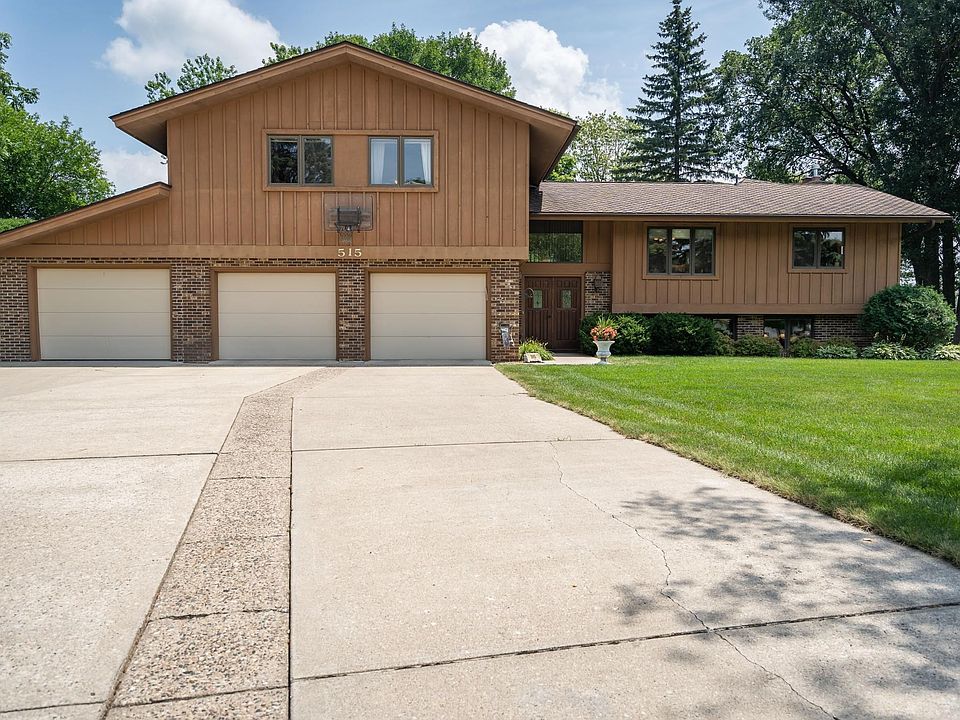 1st image of 515 Braemar Pl NE