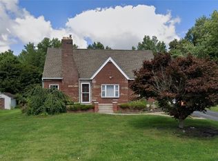 811 Manor Ln, East Liverpool, OH