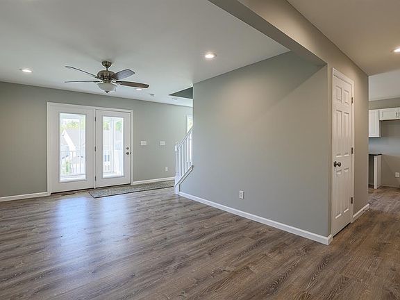 4th image of 1836 Sonoma Ln #6B