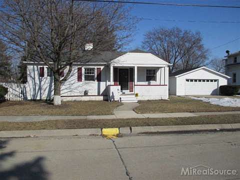 1st image of 26776 Fernwood St