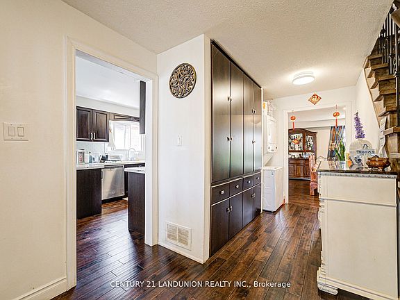 4th image of 183 Willowbrook Rd