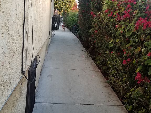 5th image of 962 S Breed St