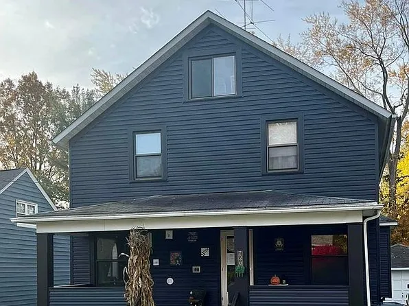726 E Spruce St, Ravenna, OH 44266