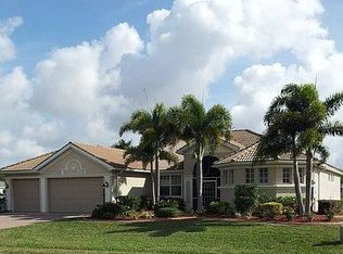 11942 Princess Grace Ct, Cape Coral, FL 33991