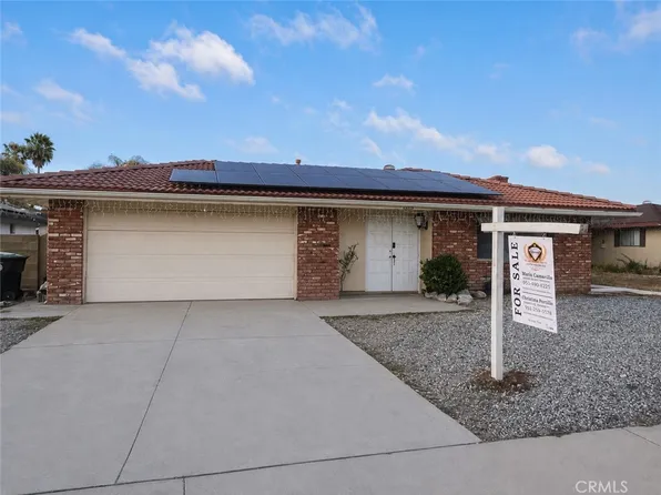 628 E Monterey Pl, Hemet, CA 92543
