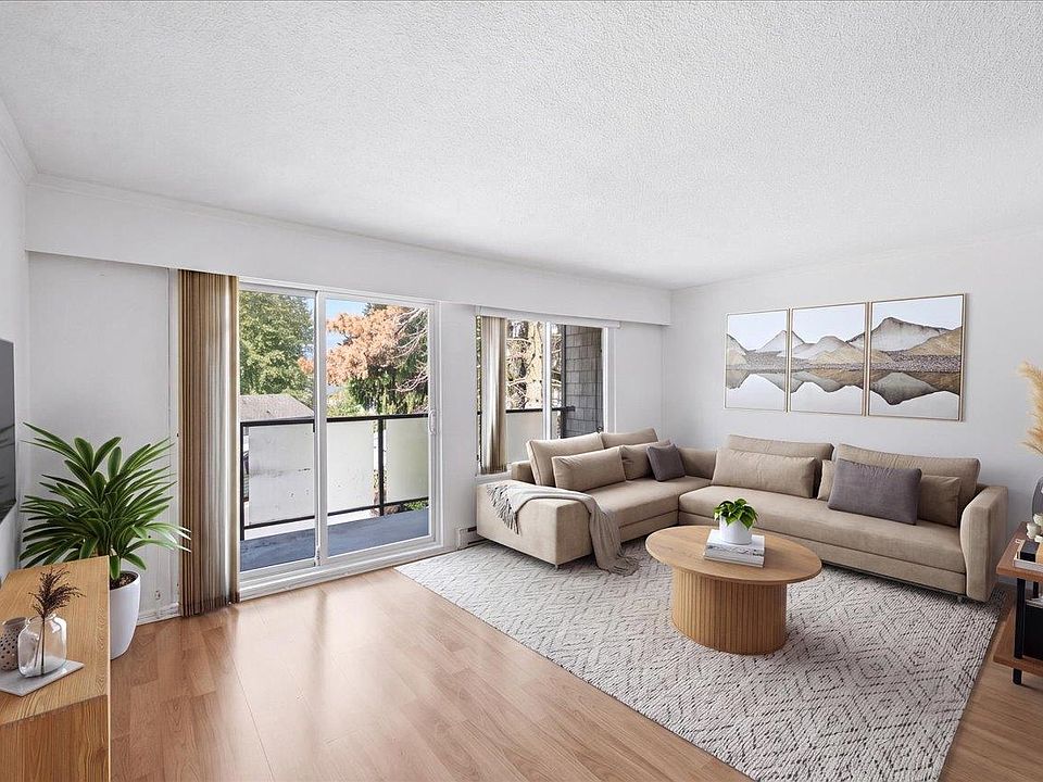 1st image of 212 Forbes Ave #202