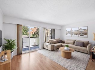 212 Forbes Ave #202, North Vancouver, BC V7M3E5