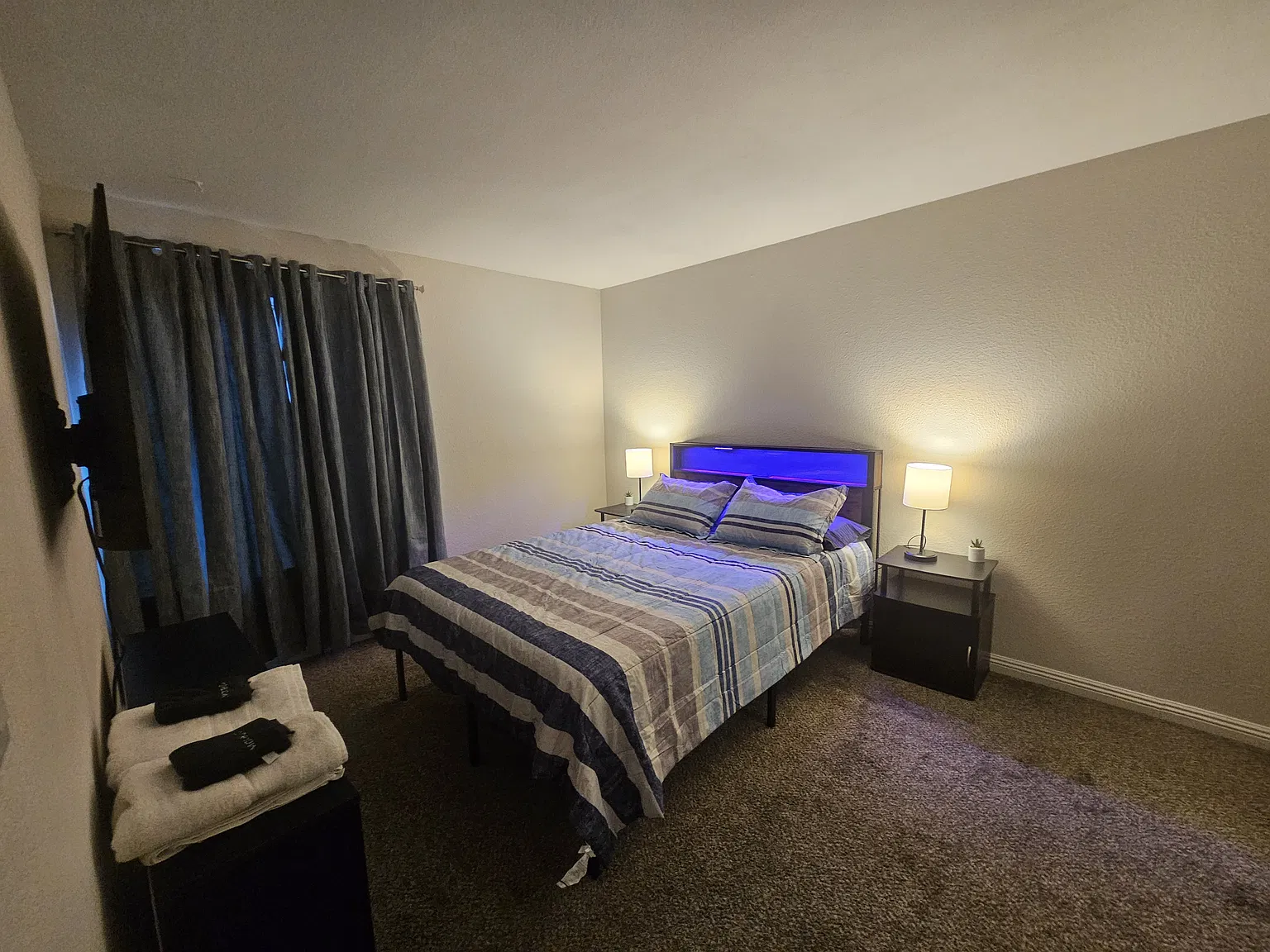 2 bed, 976 sqft, $2,300 — Photo 2