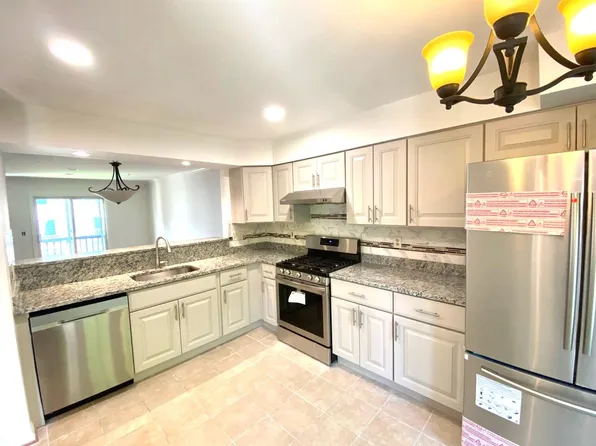108 Swarthmore Ave, Gaithersburg, MD 20877