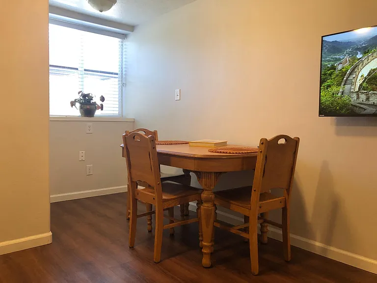 150 S 16th Pl #150 — Photo 3