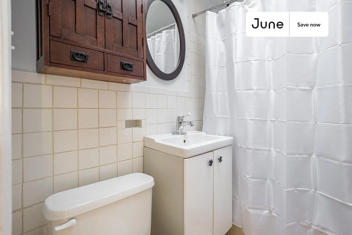 1443 Parkwood Pl NW — Photo 4