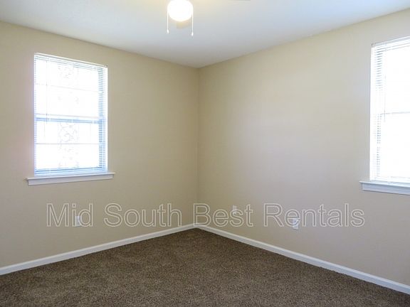 5th image of 863 Tampa Ave