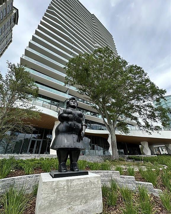 1st image of 2912 W SANTIAGO STREET #904